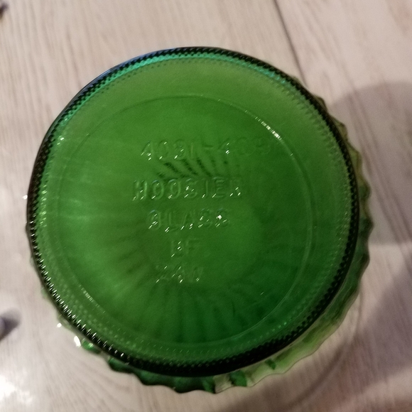 Vintage Hoosier green vase - Picture 3 of 4